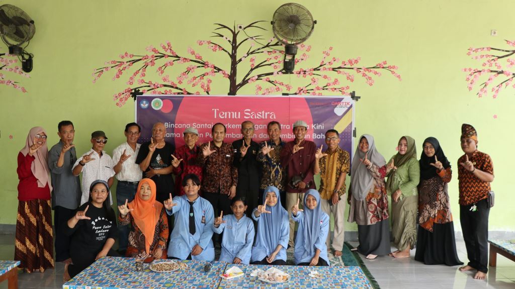 Bincang Santai Perkembangan Sastra Masa Kini