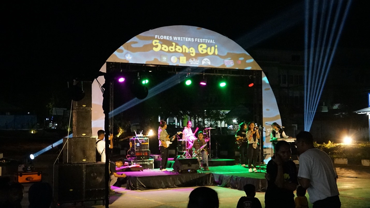Flores Writers Festival Tahun 2023 sebagai Penguatan Komunitas Sastra