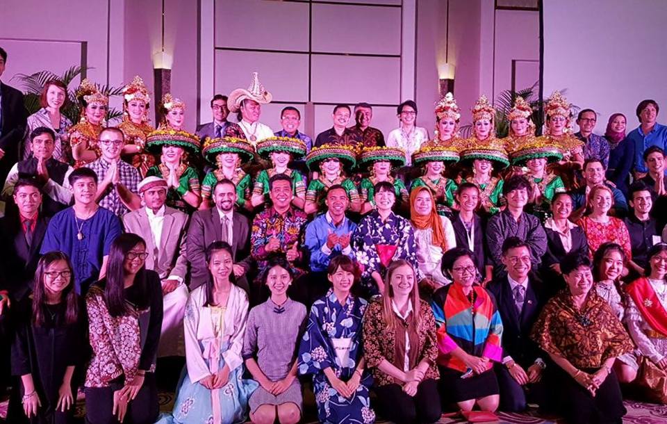 Lomba Debat Bahasa Indonesia bagi Pemenang Lomba Pidato dan Bercerita