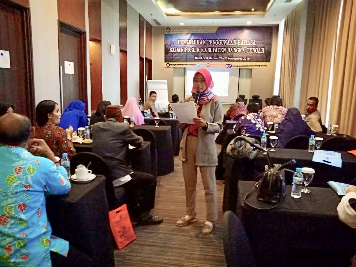 Penyuluhan Bahasa Indonesia pada Ruang Publik di Kabupaten Bangka Tengah