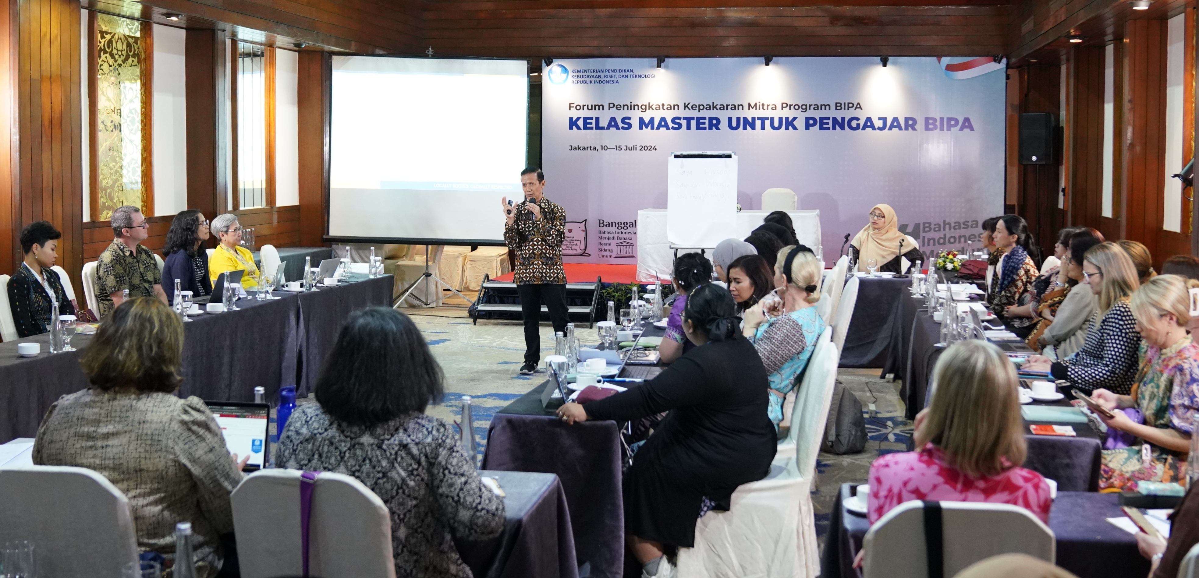 Kemendikbudristek Gelar Forum Peningkatan Kepakaran Mitra Program BIPA untuk Pengajar Lokal