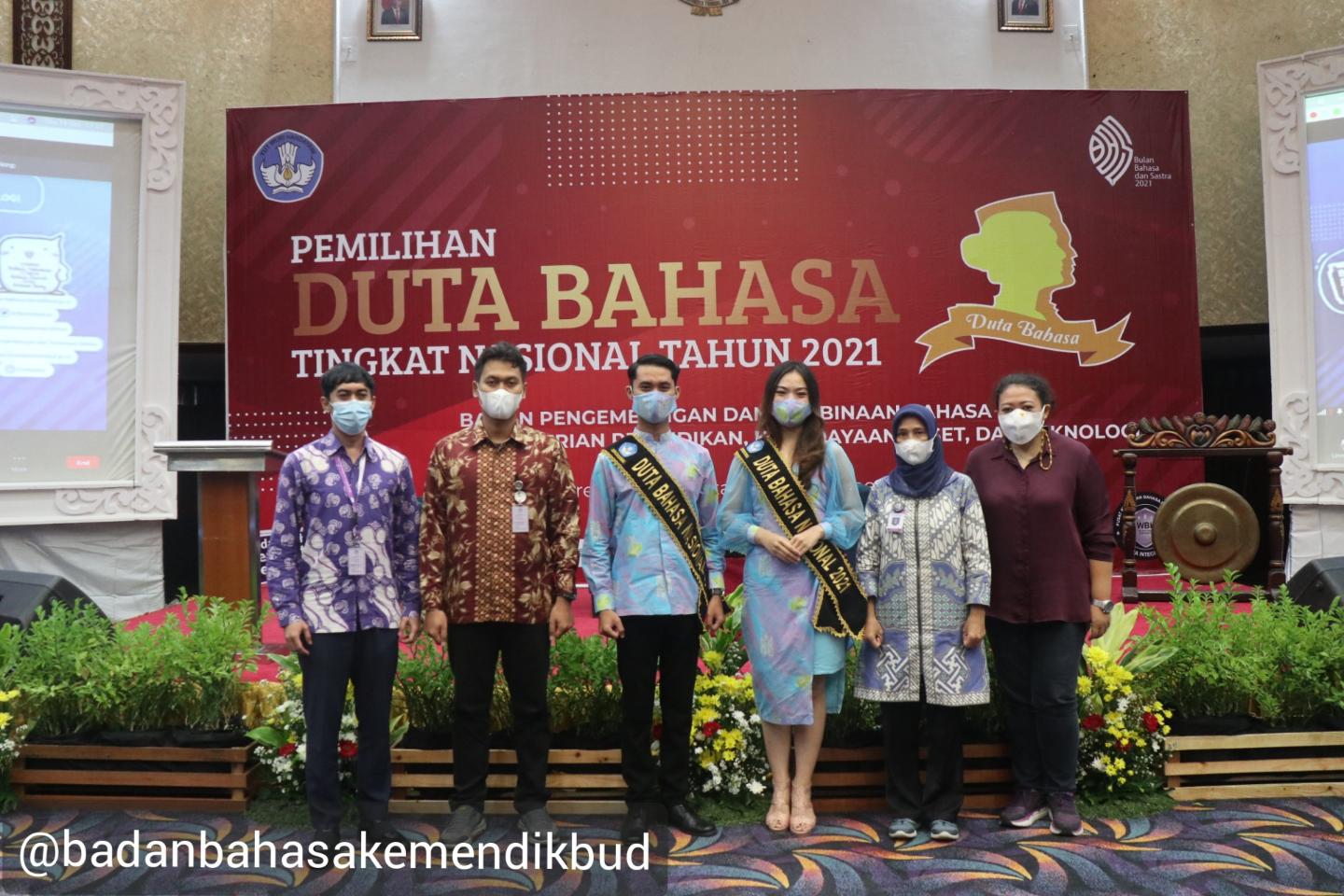 Duta Bahasa sebagai Pelopor Pengutamaan Bahasa Indonesia di Ruang Publik