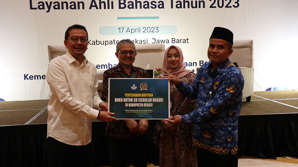 Sosialisasi Layanan Ahli Bahasa melalui Diseminasi Kepakaran Pembinaan Lembaga