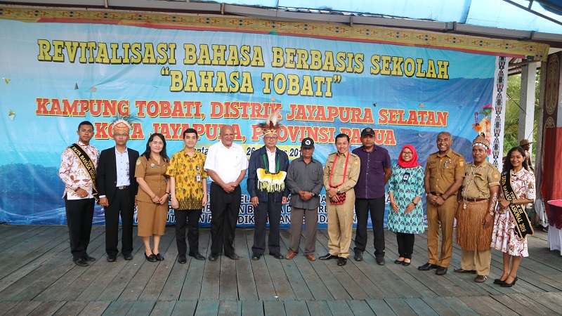 Penandatanganan Nota Komitmen Pelindungan Bahasa Tobati