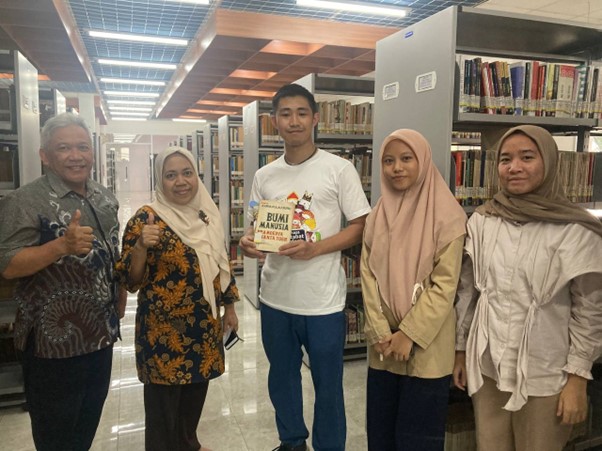 Selebgram Kencampur Puji Perpustakaan Badan Bahasa