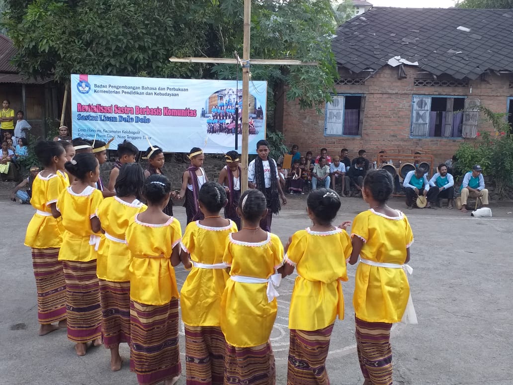 Revitalisasi Sastra Lisan Dolo