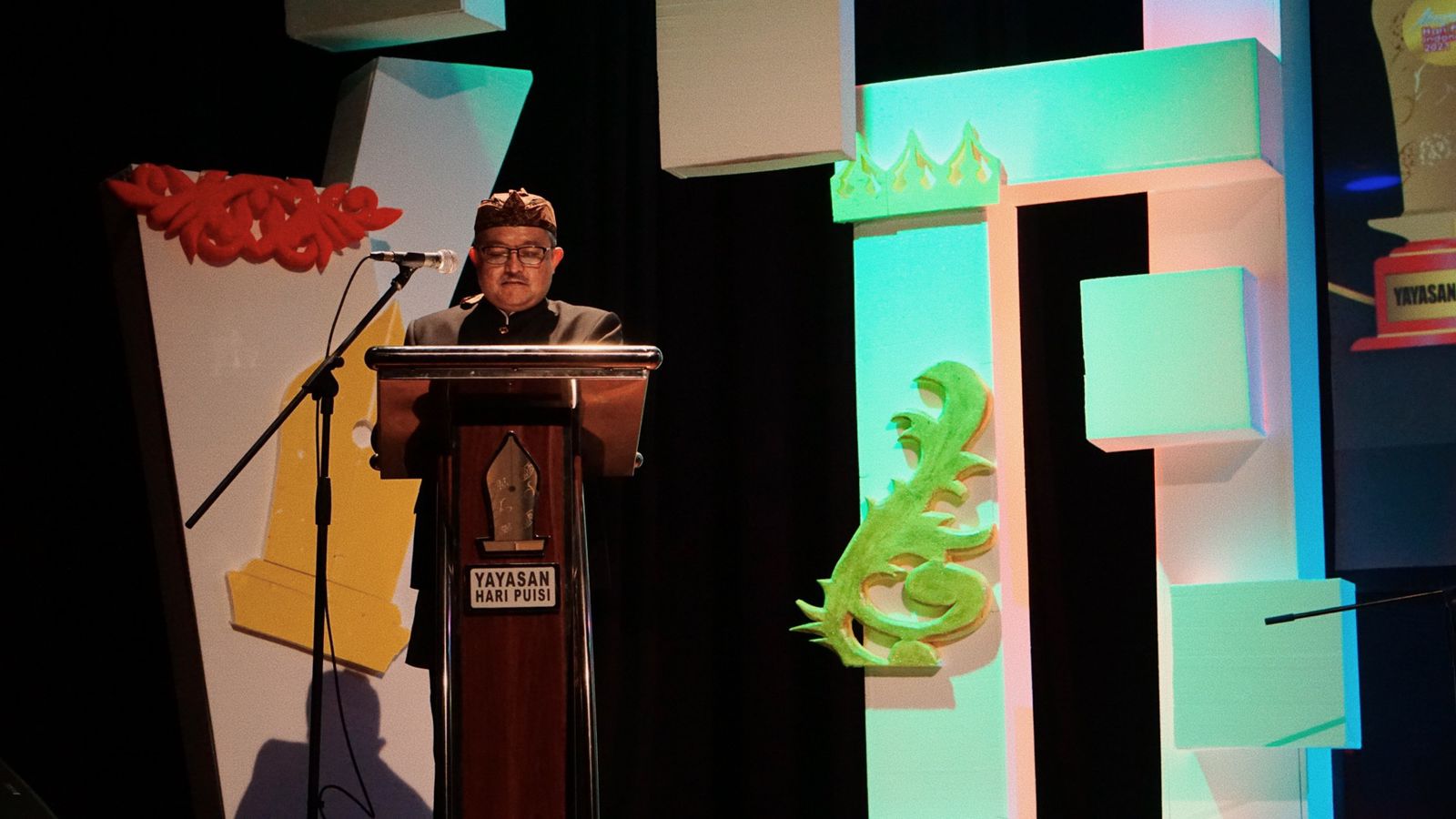 Pidato Kebudayaan Malam Anugerah Hari Puisi Indonesia 2021