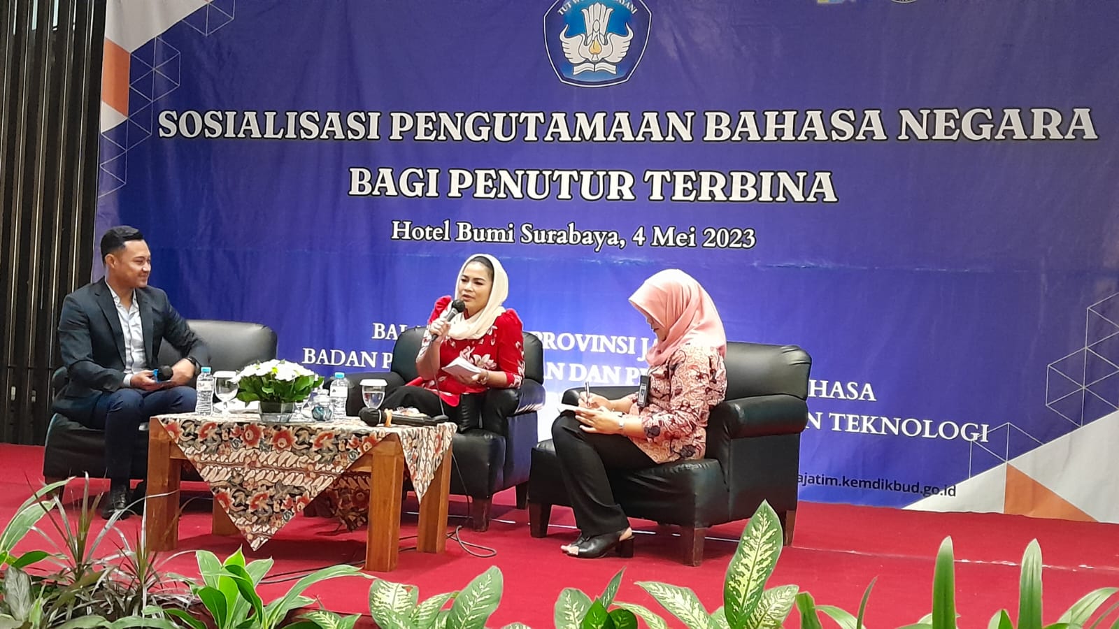 Semangat Pengutamaan Bahasa Negara sebagai Bahasa Persatuan