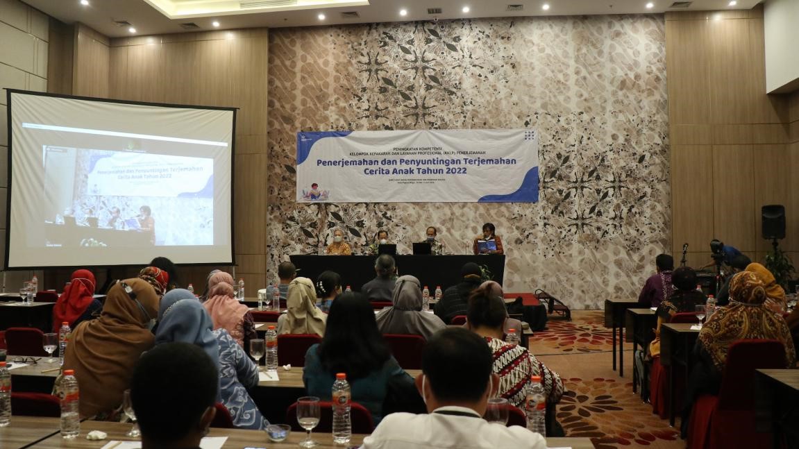 Peningkatan Kompetensi KKLP Penerjemahan: Penerjemahan dan Penyuntingan Terjemahan Cerita Anak Tahun 2022