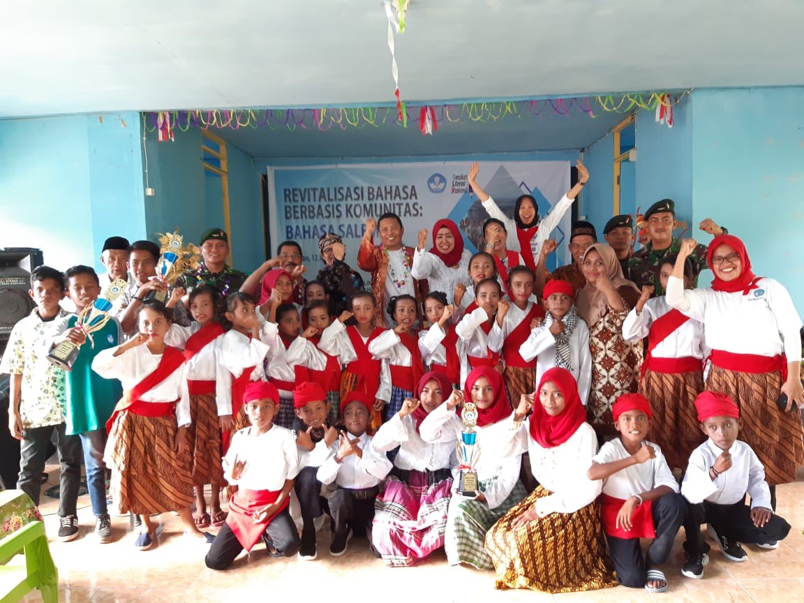 MERAWAT BAHASA, MENJAGA BUDAYA: REVITALISASI BAHASA SALEMAN