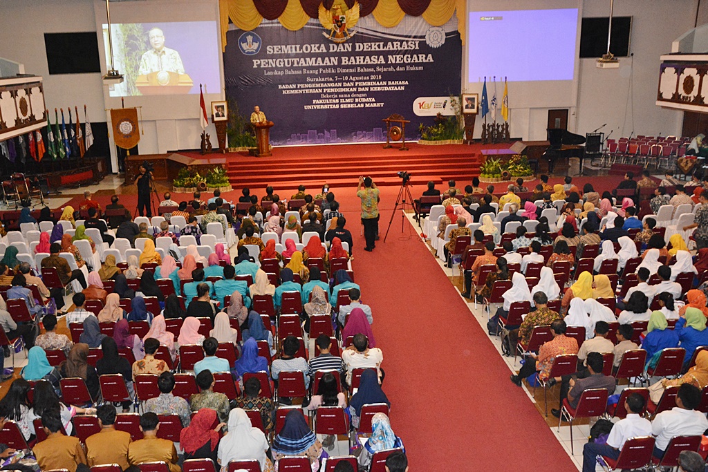 Pewujudan Semangat dan Komitmen Berbahasa Indonesia Melalui Semiloka dan Deklarasi Pengutamaan Bahasa