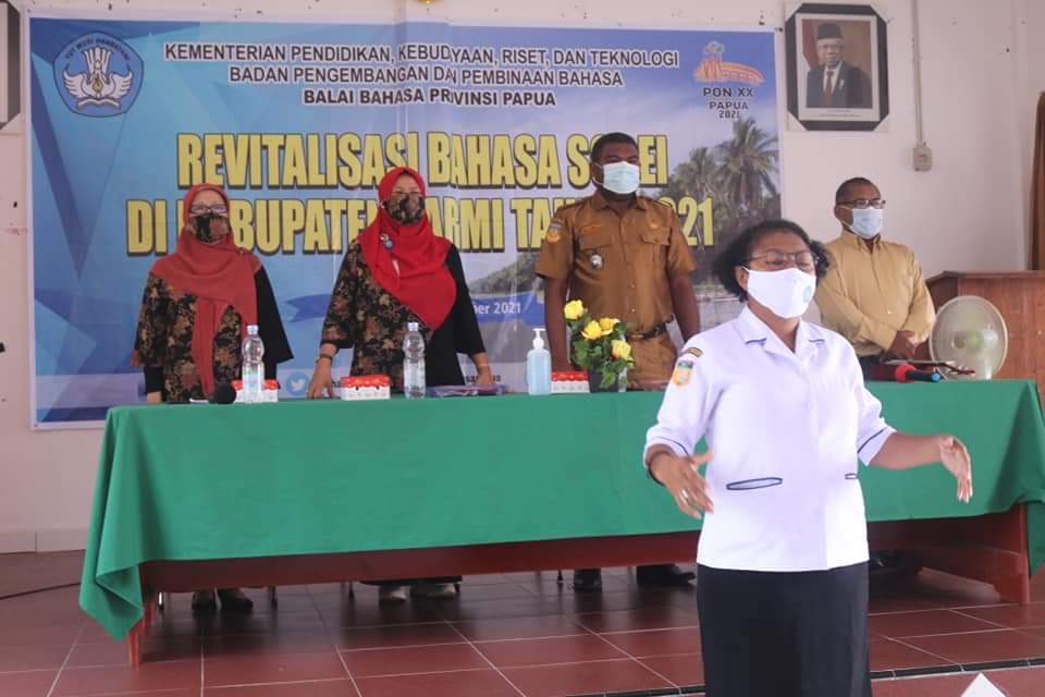 Pelindungan Bahasa Sobei di Kabupaten Sarmi melalui Revitalisasi Bahasa