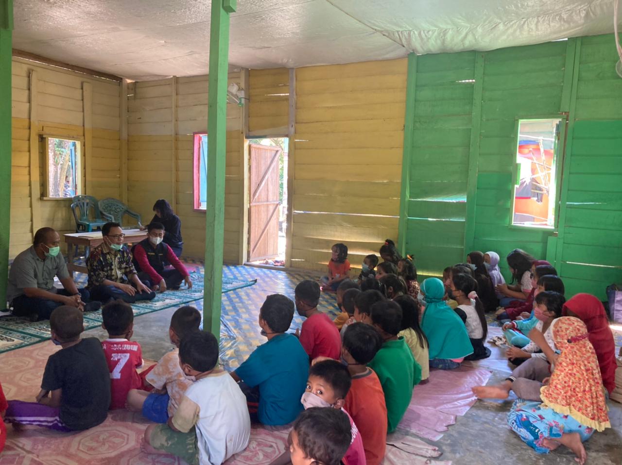 Pelatihan Mendongeng Bersama Anak-Anak Warga Puuwatu