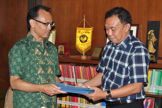 Serah Terima Jabatan di Badan Pengembangan dan Pembinaan Bahasa