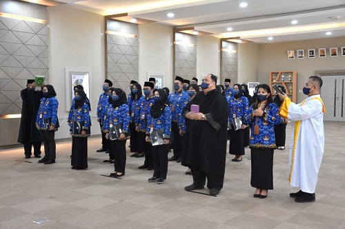 Pengambilan Sumpah Pegawai Negeri Sipil di Lingkungan Badan Pengembangan dan Pembinaan Bahasa